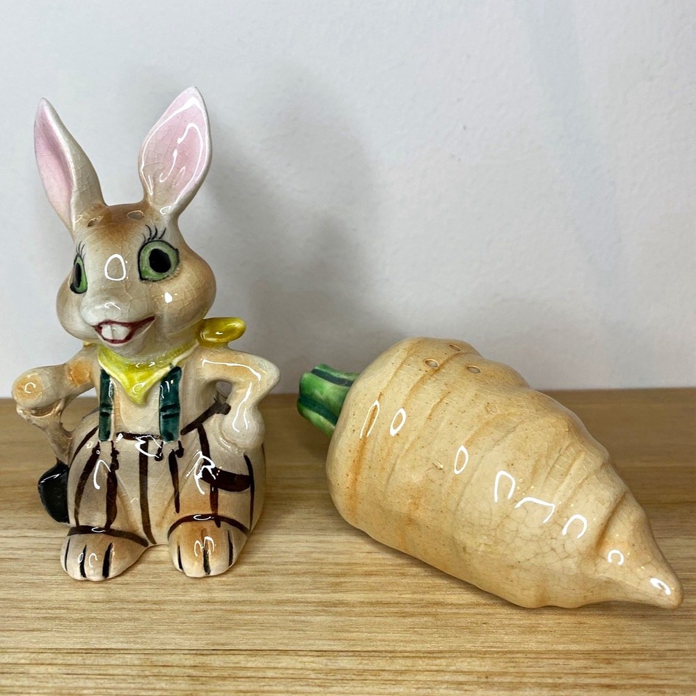 Vintage Ceramic Rabbit & Carrot Salt & Pepper Shaker Set 2pc Beige Pink MCM
